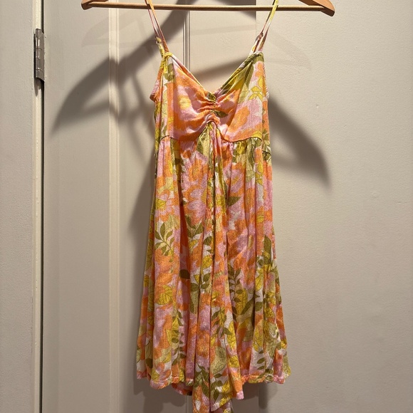 Billabong floral romper size xs - Picture 1 of 2